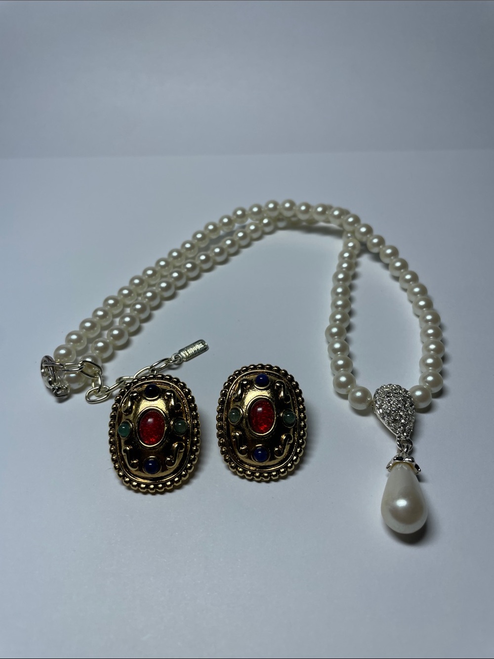 Vintage Vendome Pearl Pendant Necklace & Multicolor Clip Earrings Set